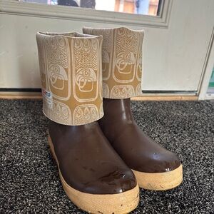 Salmon Sisters Xtra Tuf boots